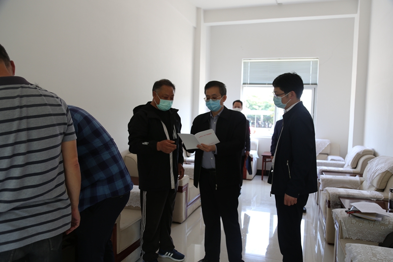 熊院长走访湖北金祥瑞科技有限公司_副本.jpg