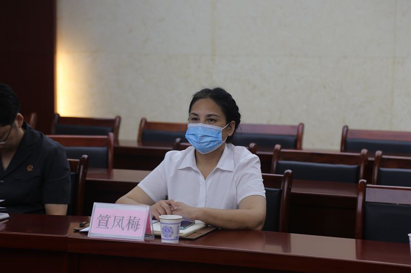 省人大代表笪凤梅_副本.jpg